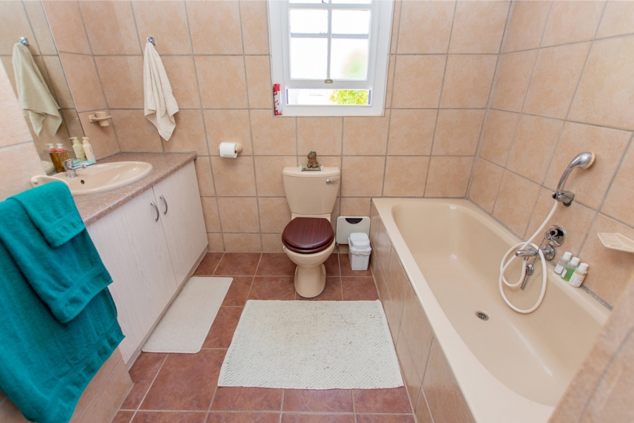 3 Bedroom Property for Sale in Paradise Beach Western Cape